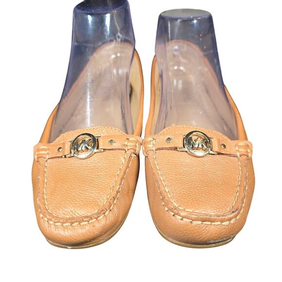 Michael Kors Tan Loafer Womens Size 7 Excellent Condition, Cushioned Insole - Picture 5 of 12